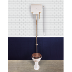 Victorian toilet med høj cisterne