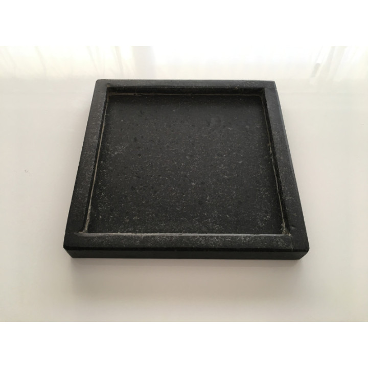 Lavasten lysestage 20 x 20 cm | Naturligt råt design