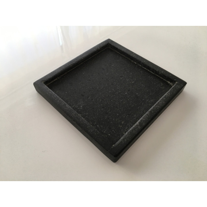 Lavasten lysestage 20 x 20 cm | Naturligt råt design